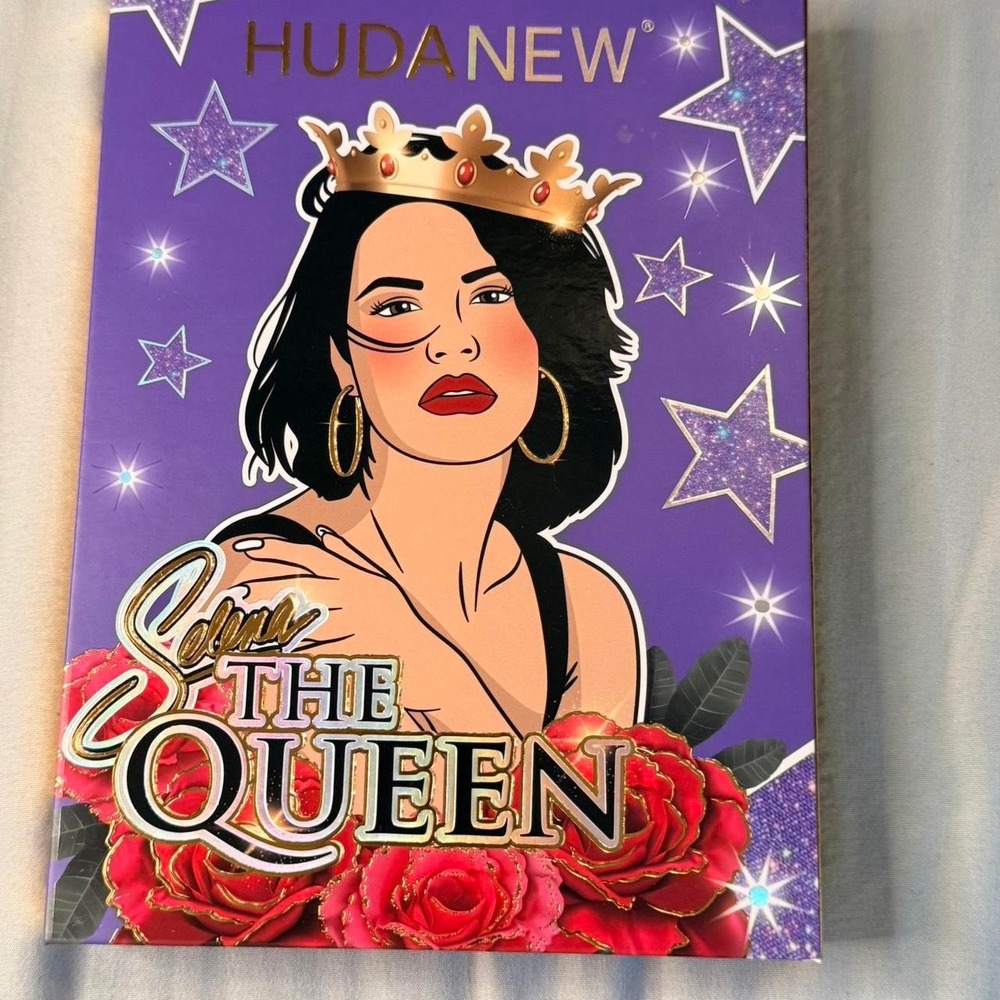 Selena x Huda Beauty Eyeshadow Palette book